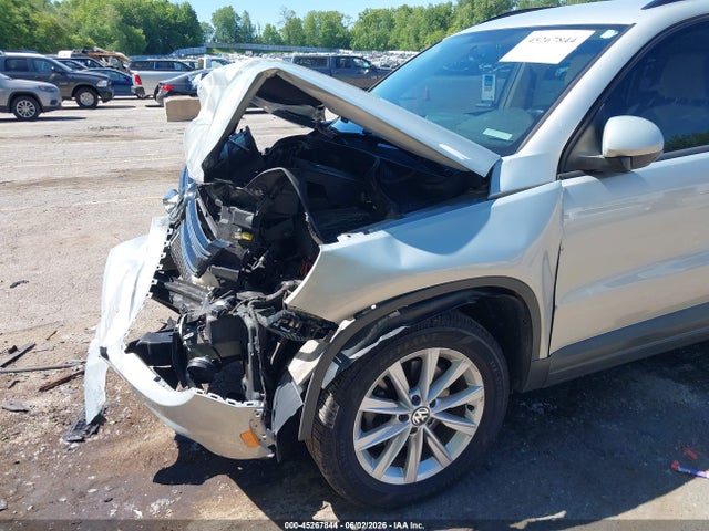Продаж на аукціоні авто 2015 Volkswagen Tiguan Se, vin: WVGAV7AX4FW563743, номер лоту: 45267844