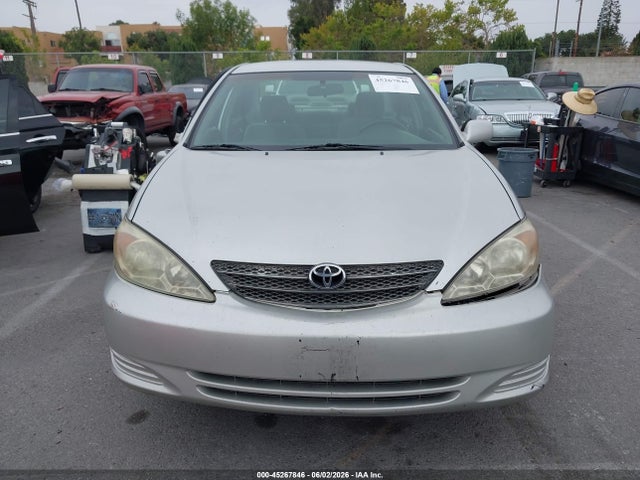 45267846 :رقم المزاد ، 4T1BE32K24U818964 vin ، 2004 Toyota Camry Le مزاد بيع