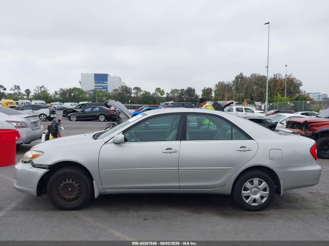 45267846 :رقم المزاد ، 4T1BE32K24U818964 vin ، 2004 Toyota Camry Le مزاد بيع