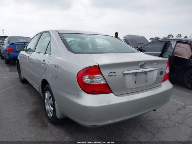45267846 :رقم المزاد ، 4T1BE32K24U818964 vin ، 2004 Toyota Camry Le مزاد بيع