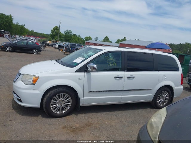 Продаж на аукціоні авто 2014 Chrysler Town & Country Touring-l 30th Anniversary, vin: 2C4RC1CGXER313437, номер лоту: 45267849
