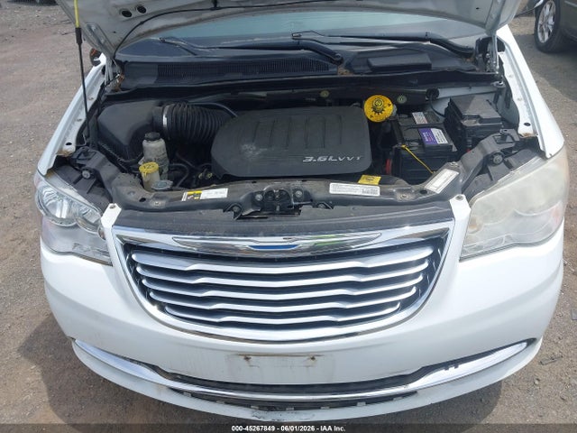 Продаж на аукціоні авто 2014 Chrysler Town & Country Touring-l 30th Anniversary, vin: 2C4RC1CGXER313437, номер лоту: 45267849