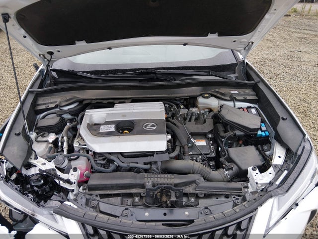 Lexus UX 250H 2022 JTHX9JBH4N2059012 Image 10