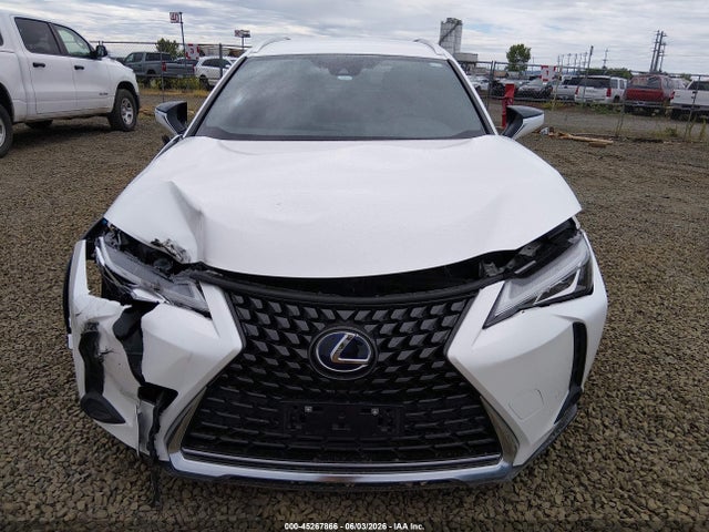 Lexus UX 250H 2022 JTHX9JBH4N2059012 Image 13