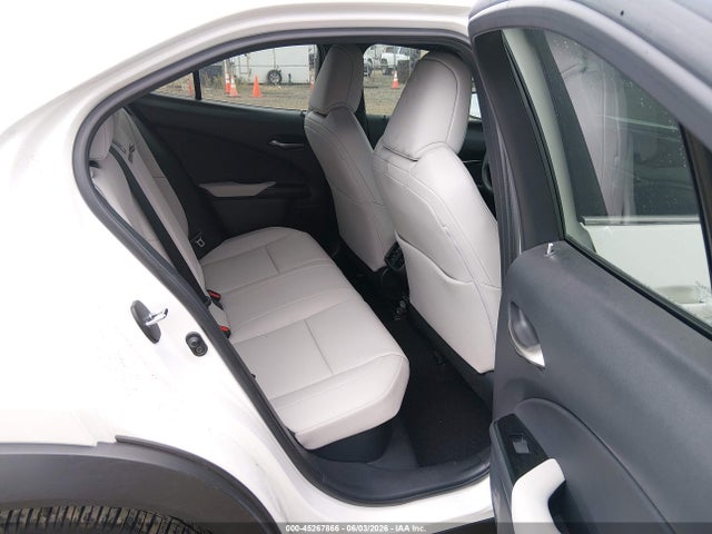 Lexus UX 250H 2022 JTHX9JBH4N2059012 Image 8