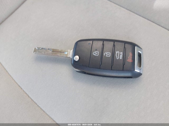 KNAGM4A77F5615336 KIA Optima Lx