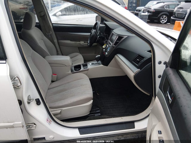 45267904 :رقم المزاد ، 4S4BRCEC1E3296540 vin ، 2014 Subaru Outback 2.5i Premium مزاد بيع
