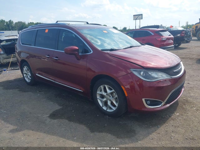 Продаж на аукціоні авто 2020 Chrysler Pacifica 35th Anniversary Touring L Plus, vin: 2C4RC1EG2LR133041, номер лоту: 45267939