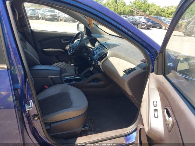 45267959 :رقم المزاد ، KM8JU3AC3BU240945 vin ، 2011 Hyundai Tucson Gls مزاد بيع