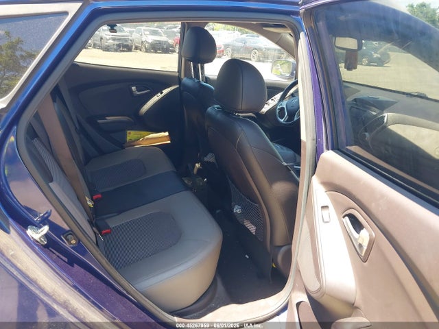 45267959 :رقم المزاد ، KM8JU3AC3BU240945 vin ، 2011 Hyundai Tucson Gls مزاد بيع