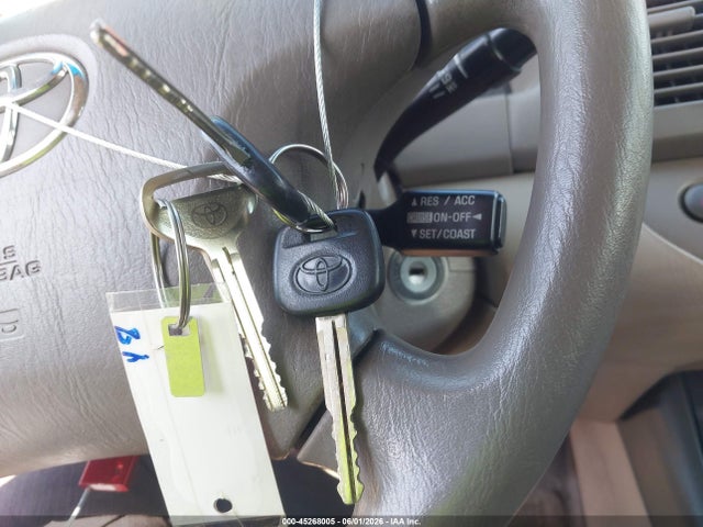 45268005 :رقم المزاد ، 4T1BE30K44U278827 vin ، 2004 Toyota Camry Le مزاد بيع