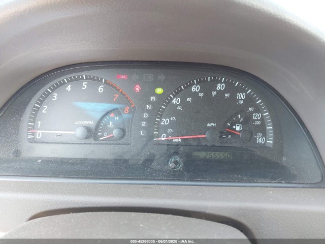 45268005 :رقم المزاد ، 4T1BE30K44U278827 vin ، 2004 Toyota Camry Le مزاد بيع