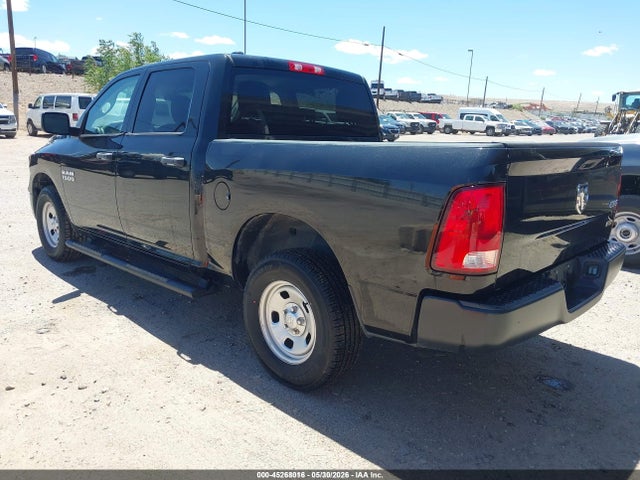 1C6RR7KG7JS286524 RAM 1500 Tradesman 4x4 5&#039;7 Box