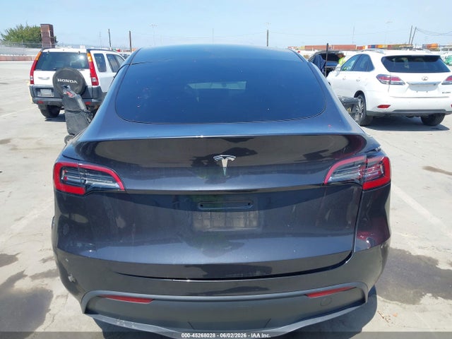 Продажа на аукционе авто 2024 Tesla Model Y, vin: 7SAYGDED5RF083878, номер лота: 45268028