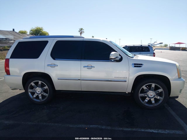 45268058 :رقم المزاد ، 1GYUKCEF3AR162707 vin ، 2010 Cadillac Escalade Premium مزاد بيع