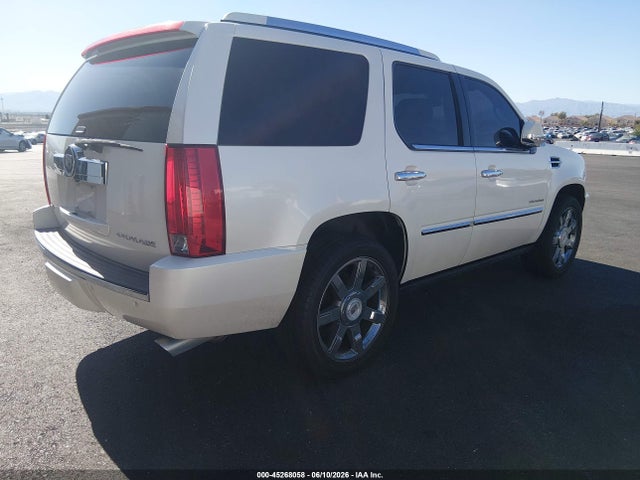 45268058 :رقم المزاد ، 1GYUKCEF3AR162707 vin ، 2010 Cadillac Escalade Premium مزاد بيع