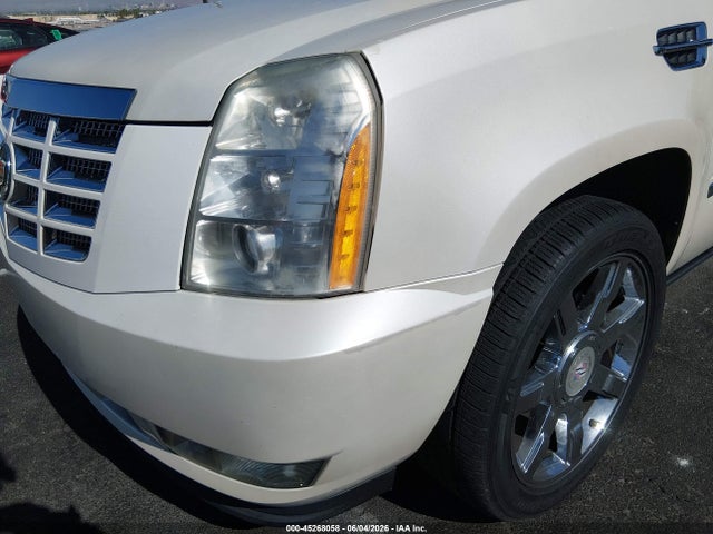 45268058 :رقم المزاد ، 1GYUKCEF3AR162707 vin ، 2010 Cadillac Escalade Premium مزاد بيع