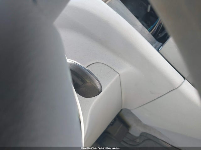 2006 Buick Lacrosse Cx მანქანა იყიდება აუქციონზე, vin: 2G4WC582361213098, აუქციონის ნომერი: 45268094