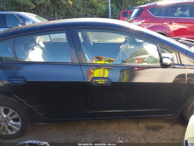 2013 Honda Insight Ex მანქანა იყიდება აუქციონზე, vin: JHMZE2H77DS000141, აუქციონის ნომერი: 45268165