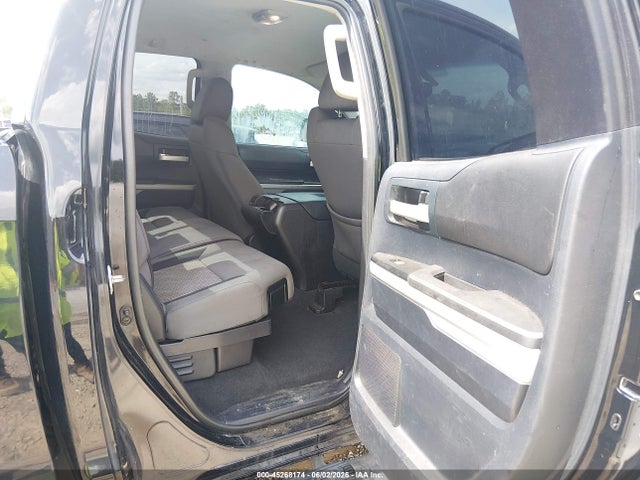 5TFRY5F15GX199724 Toyota Tundra Sr5 5.7l V8