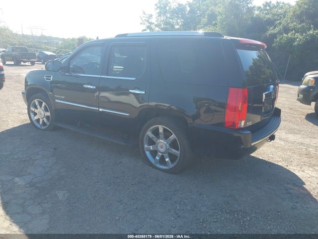 45268179 :رقم المزاد ، 1GYS4CEFXBR357822 vin ، 2011 Cadillac Escalade Premium مزاد بيع