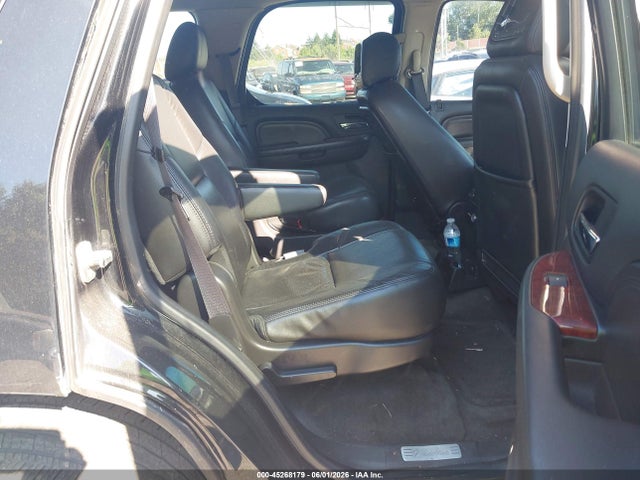 45268179 :رقم المزاد ، 1GYS4CEFXBR357822 vin ، 2011 Cadillac Escalade Premium مزاد بيع