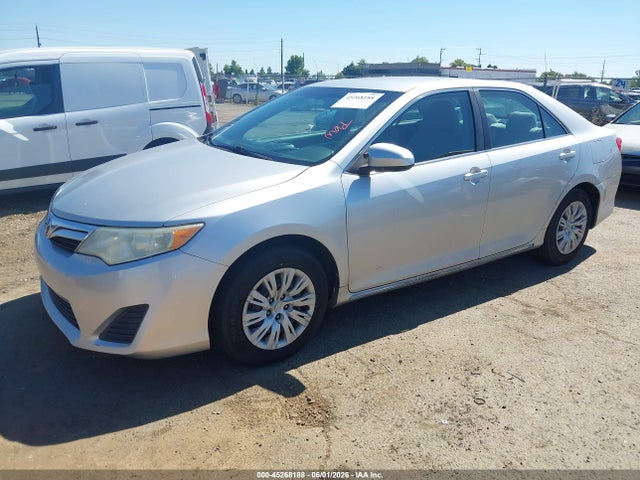45268188 :رقم المزاد ، 4T1BF1FK1CU045849 vin ، 2012 Toyota Camry Le مزاد بيع