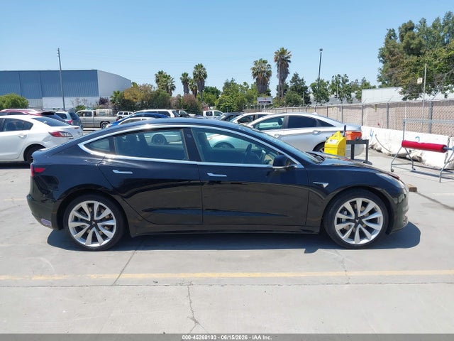 Tesla Model 3 Long Range/mid Range 2018 5YJ3E1EA4JF176218 Image 13