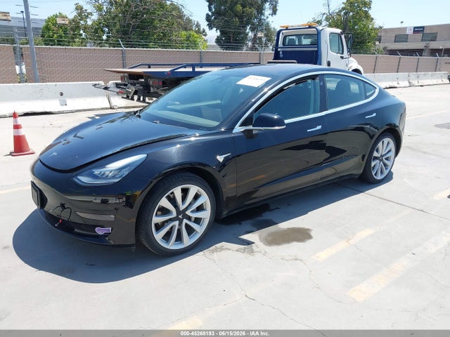 Tesla Model 3 Long Range/mid Range 2018 5YJ3E1EA4JF176218 Image 2