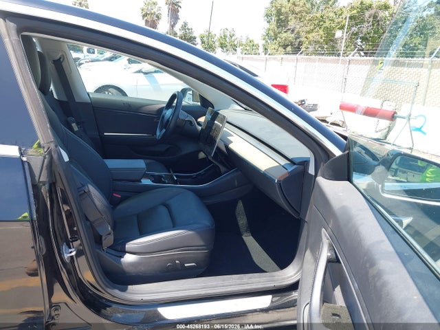 Tesla Model 3 Long Range/mid Range 2018 5YJ3E1EA4JF176218 Image 5
