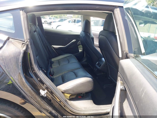 Tesla Model 3 Long Range/mid Range 2018 5YJ3E1EA4JF176218 Image 8