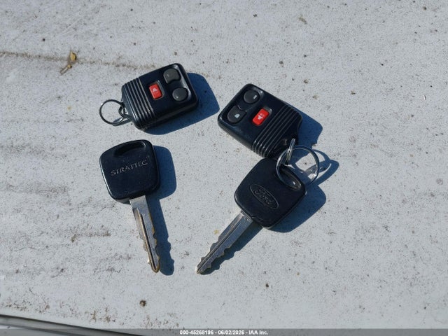 2004 Ford Escape Xls მანქანა იყიდება აუქციონზე, vin: 1FMYU02164KA90421, აუქციონის ნომერი: 45268196