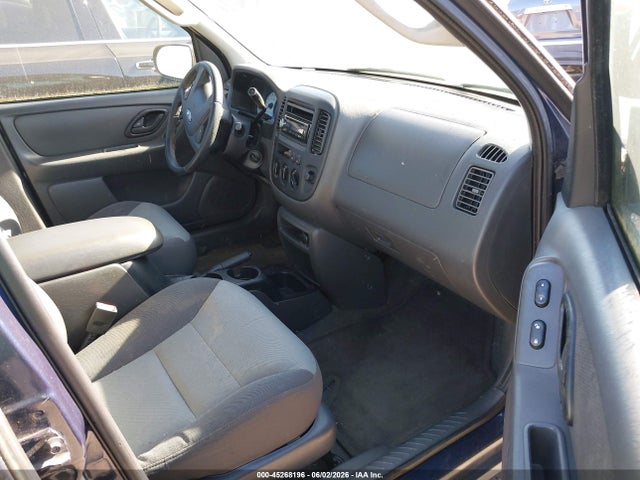 2004 Ford Escape Xls მანქანა იყიდება აუქციონზე, vin: 1FMYU02164KA90421, აუქციონის ნომერი: 45268196