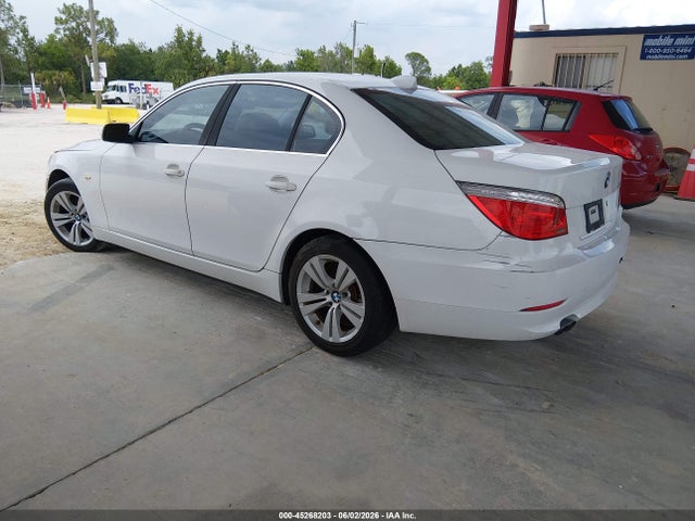 Продажа на аукционе авто 2009 Bmw 528i, vin: WBANU53569C118402, номер лота: 45268203