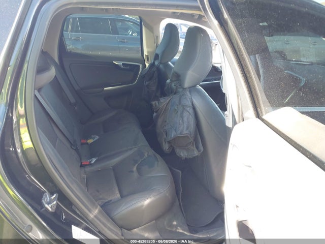 45268205 :رقم المزاد ، YV426MDB4F2588179 vin ، 2015 Volvo Xc60 T5 Premier مزاد بيع