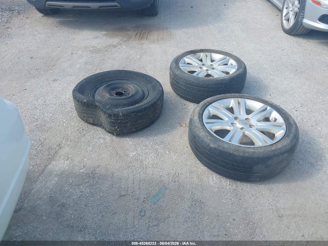 45268233 :رقم المزاد ، 1C3CCBBB9DN539325 vin ، 2013 Chrysler 200 Touring مزاد بيع