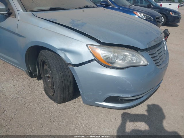45268233 :رقم المزاد ، 1C3CCBBB9DN539325 vin ، 2013 Chrysler 200 Touring مزاد بيع