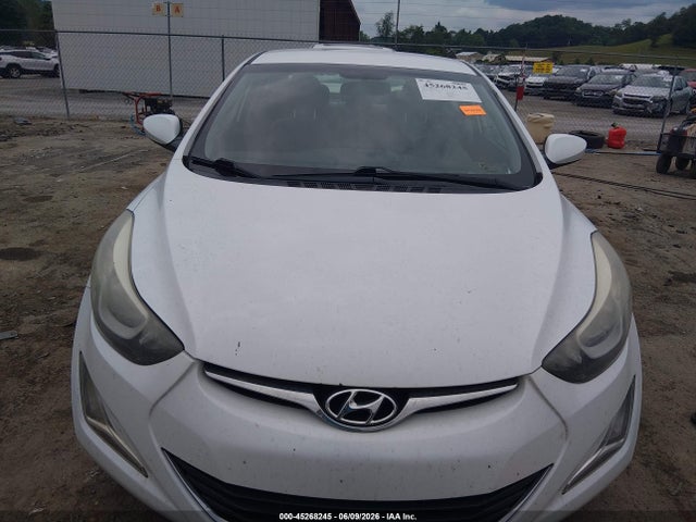 Продажа на аукционе авто 2015 Hyundai Elantra Se, vin: 5NPDH4AE9FH560543, номер лота: 45268245