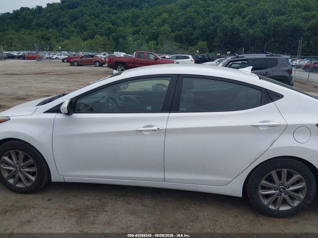 Продажа на аукционе авто 2015 Hyundai Elantra Se, vin: 5NPDH4AE9FH560543, номер лота: 45268245