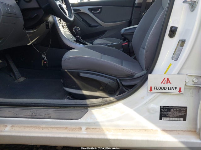 Продажа на аукционе авто 2015 Hyundai Elantra Se, vin: 5NPDH4AE9FH560543, номер лота: 45268245