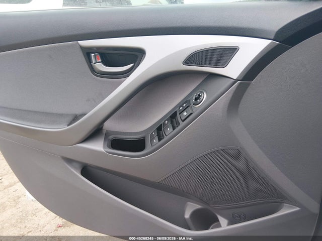 Продажа на аукционе авто 2015 Hyundai Elantra Se, vin: 5NPDH4AE9FH560543, номер лота: 45268245