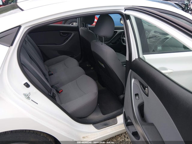 Продажа на аукционе авто 2015 Hyundai Elantra Se, vin: 5NPDH4AE9FH560543, номер лота: 45268245