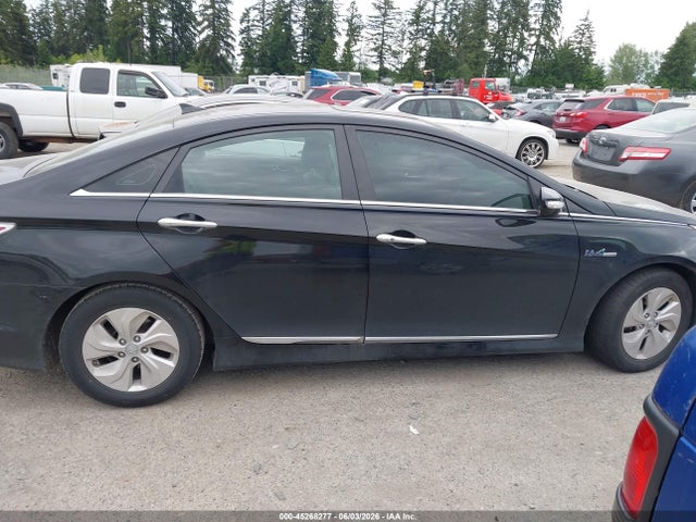 Hyundai SONATA HYBRID 2015 KMHEC4A4XFA138276 Image 13