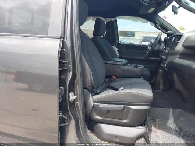 45268279 :رقم المزاد ، 3C63RRGL6RG350403 vin ، 2024 Ram 3500 Tradesman  4x4 8' Box مزاد بيع