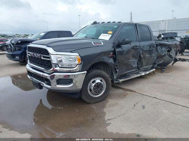 45268279 :رقم المزاد ، 3C63RRGL6RG350403 vin ، 2024 Ram 3500 Tradesman  4x4 8' Box مزاد بيع