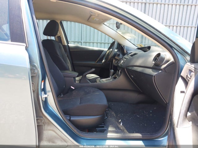 Продажа на аукционе авто 2011 Mazda Mazda3 I Sport, vin: JM1BL1UG9B1357963, номер лота: 45268306