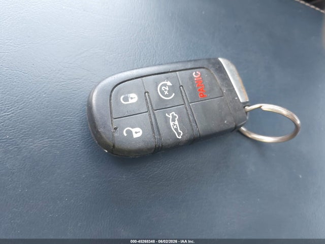 Продажа на аукционе авто 2015 Chrysler 300 300s, vin: 2C3CCABG7FH860023, номер лота: 45268348