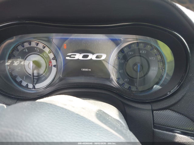 45268348 :رقم المزاد ، 2C3CCABG7FH860023 vin ، 2015 Chrysler 300 300s مزاد بيع