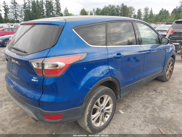 1FMCU9GD4HUB45637 Ford ESCAPE SE