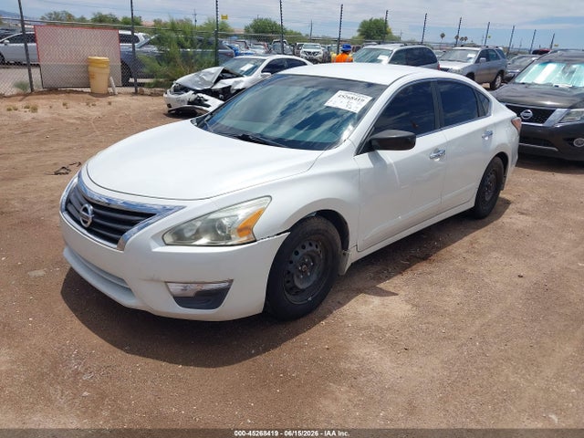 Nissan Altima 2.5 S 2014 1N4AL3AP7EN357569 Image 2